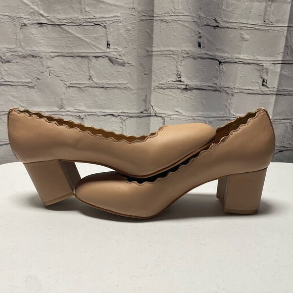 Torrid Nude Scallop Block Heel Size 7W - Picture 8 of 9